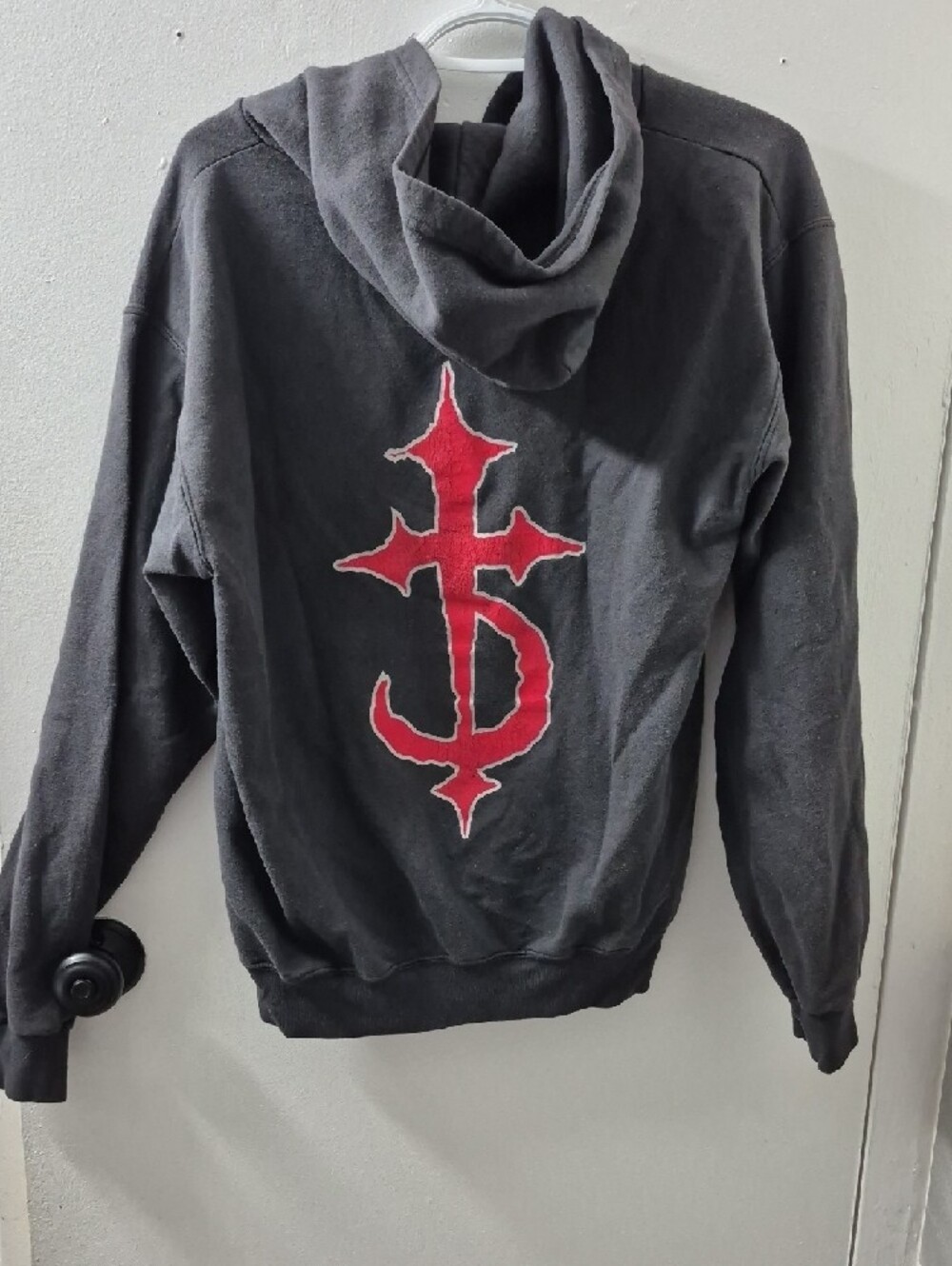 Vintage 2005 'DevilDriver' Zip-Up Hoodie in Black with Red Logo - Picture 6 of 7